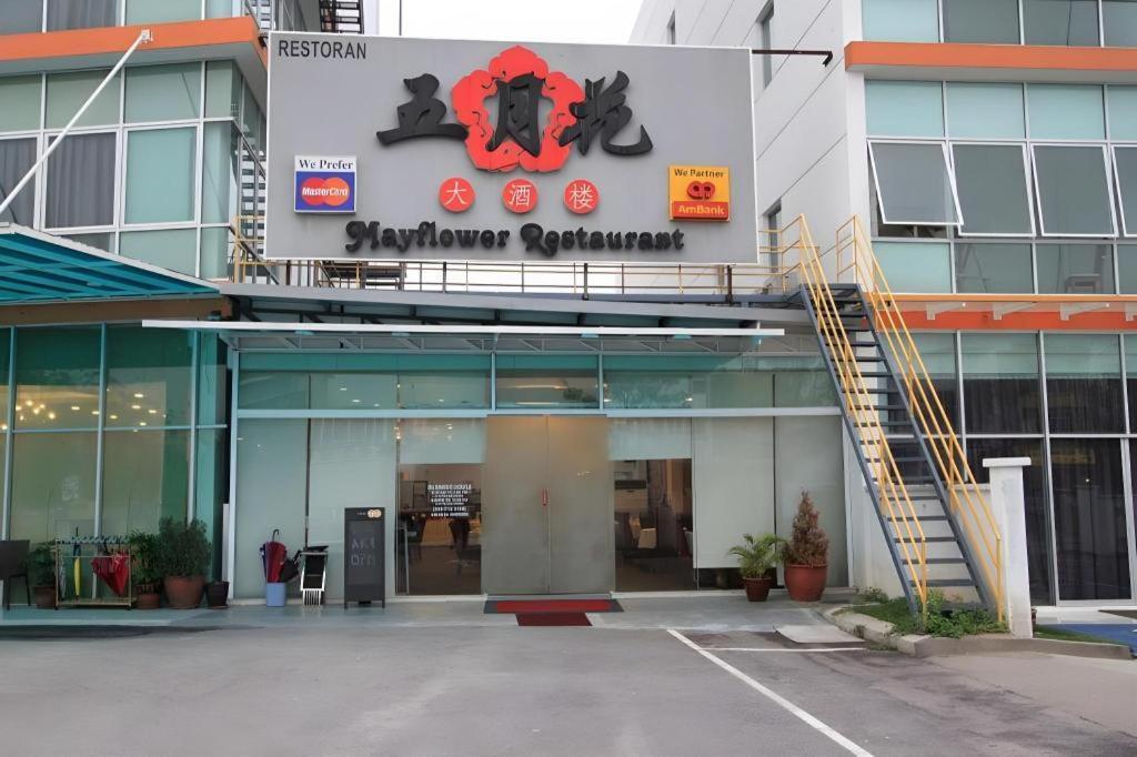 Le Garden Hotel Kota Kemuning Shah Alam Exterior photo