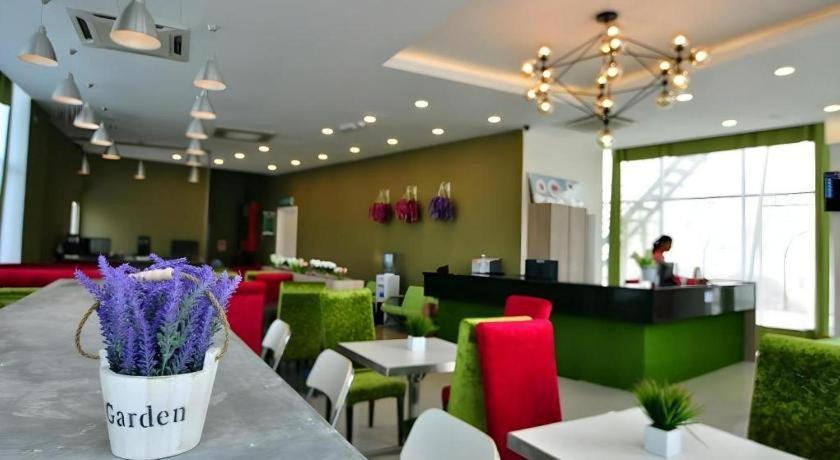 Le Garden Hotel Kota Kemuning Shah Alam Exterior photo